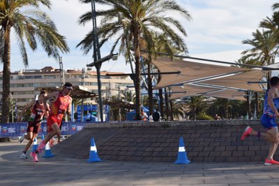 Marta Pintanel y Dani Tolosa participan en el Copa de Europa de Triatlón de Melilla