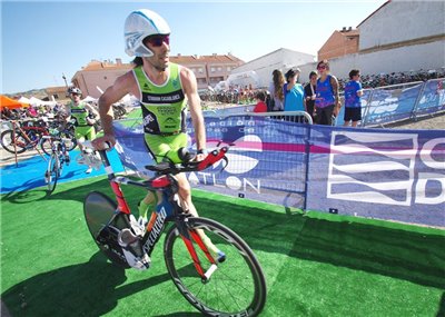 Stadium Casablanca - Almozara 2000 y Saltoki Trikideak los mejores equipos en María de Huerva
