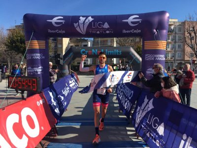 Stadium Casablanca Mapei se adjudica de forma ajustada la Liga Ibercaja de Triatlón 2022