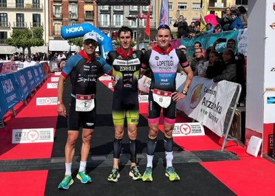 Fernando Zorrilla revalida victoria en el Half Triathlon Pamplona