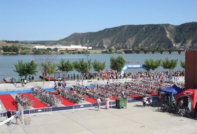 Fernando Zorrilla y Chus Til campeones de Aragón de Triatlón Sprint
