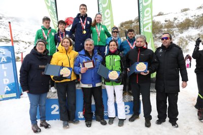 Marta Borbón y Miguel López ganan el Campeonato de España de Triatlón de Invierno 2025 en Reinosa