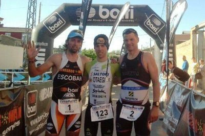  Mikel Otaegui y Ana Revilla vencen en Sena 