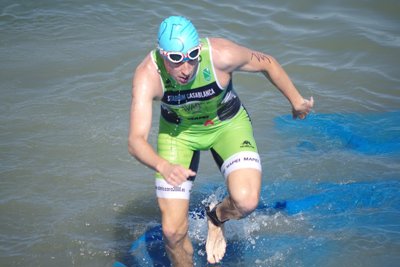 David Navarro y Ester Ruiz ganan el XI Triatlón Villa de Sádaba