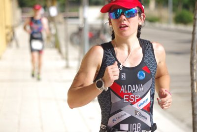 Ester Ruiz se adjudica la VIII Copa Aragonesa de Triatlón Cros