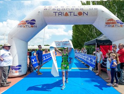 Belén González y Emilio Monagas se adjudican el VI Triatlón Olímpico TBG