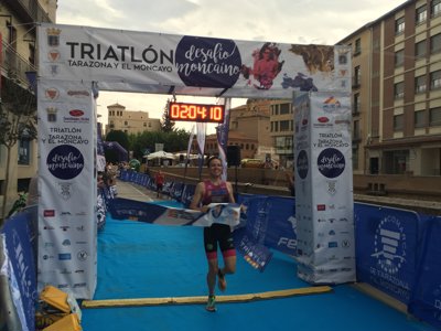 Inés Donoso y Sergio Mínguez campeones de Aragón de Triatlón Olímpico 2021