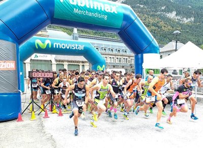 Espectáculo en la primera edición del Duatlón Cros de Canfranc