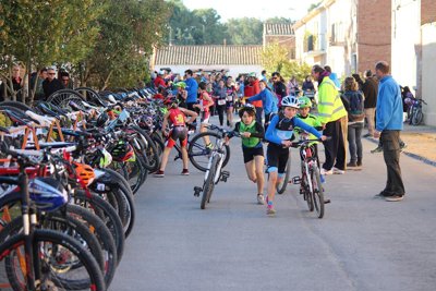 Sergio Pérez y Ana Llanos se imponen en el III Duatlón Cros de Frula