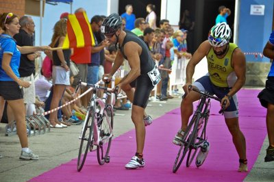 El Comité de Jueces y Oficiales FATRI presenta su Memoria de 2014