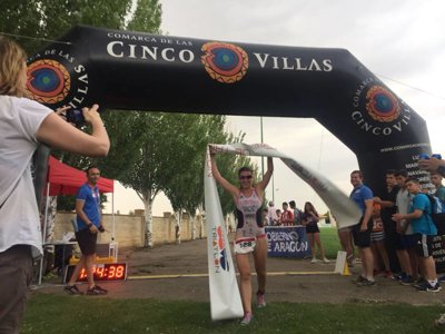 Sergio Compés y María Sancho ganan el X Triatlón Villa de Sádaba