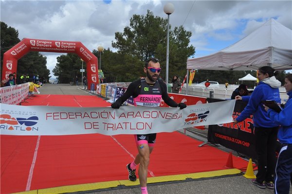 Carlos Fernández y Dalia Nieto-Sandoval se alzan con el Trofeo Ciudad de Zaragoza