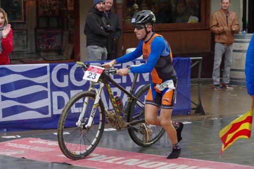 Jesús D. Cisneros y Ester Ruiz vencen en el XXVII Duatlón Cros Sierra de Armantes