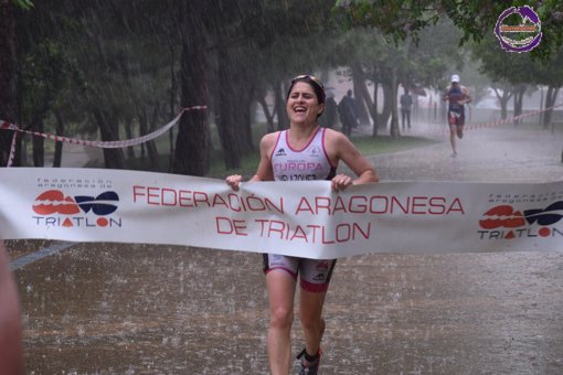 Sevillano y Velázquez inauguran el palmarés del I Triatlón Cros Cinco Villas